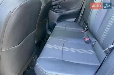 Позашляховик / Кросовер Toyota Yaris Cross 2021 в 