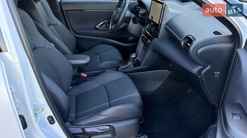 Позашляховик / Кросовер Toyota Yaris Cross 2024 в Києві