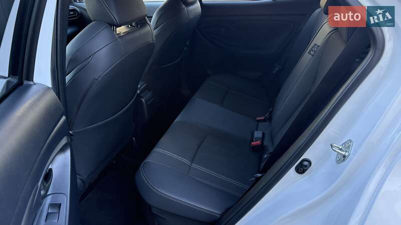 Позашляховик / Кросовер Toyota Yaris Cross 2024 в Києві