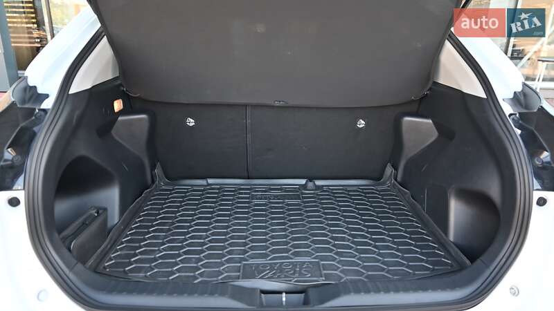 Внедорожник / Кроссовер Toyota Yaris Cross 2022 в Киеве