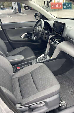 Внедорожник / Кроссовер Toyota Yaris Cross 2022 в 