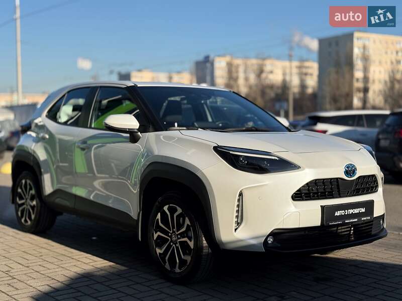 Внедорожник / Кроссовер Toyota Yaris Cross 2023 в Киеве