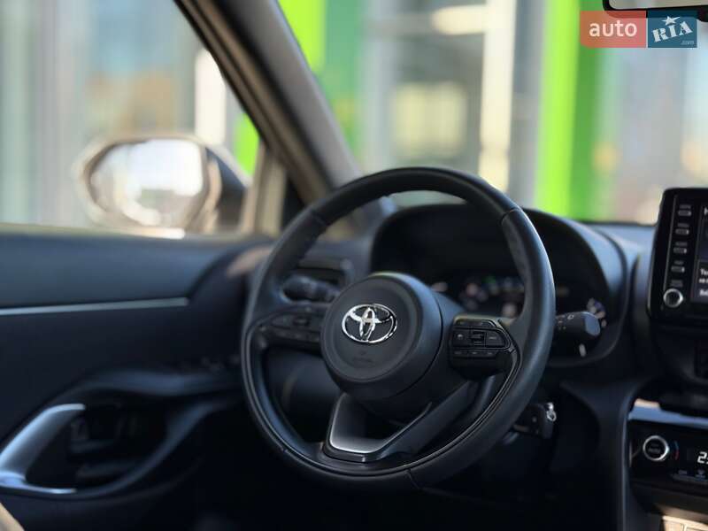 Внедорожник / Кроссовер Toyota Yaris Cross 2023 в Киеве