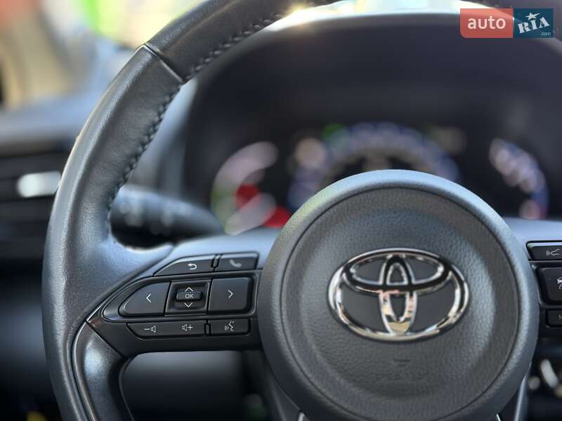 Внедорожник / Кроссовер Toyota Yaris Cross 2023 в Киеве