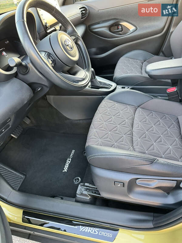 Внедорожник / Кроссовер Toyota Yaris Cross 2021 в Киеве