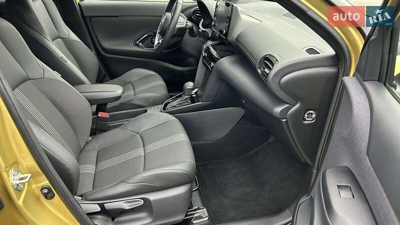 Внедорожник / Кроссовер Toyota Yaris Cross 2023 в Киеве