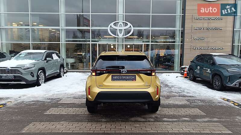 Внедорожник / Кроссовер Toyota Yaris Cross 2022 в Киеве