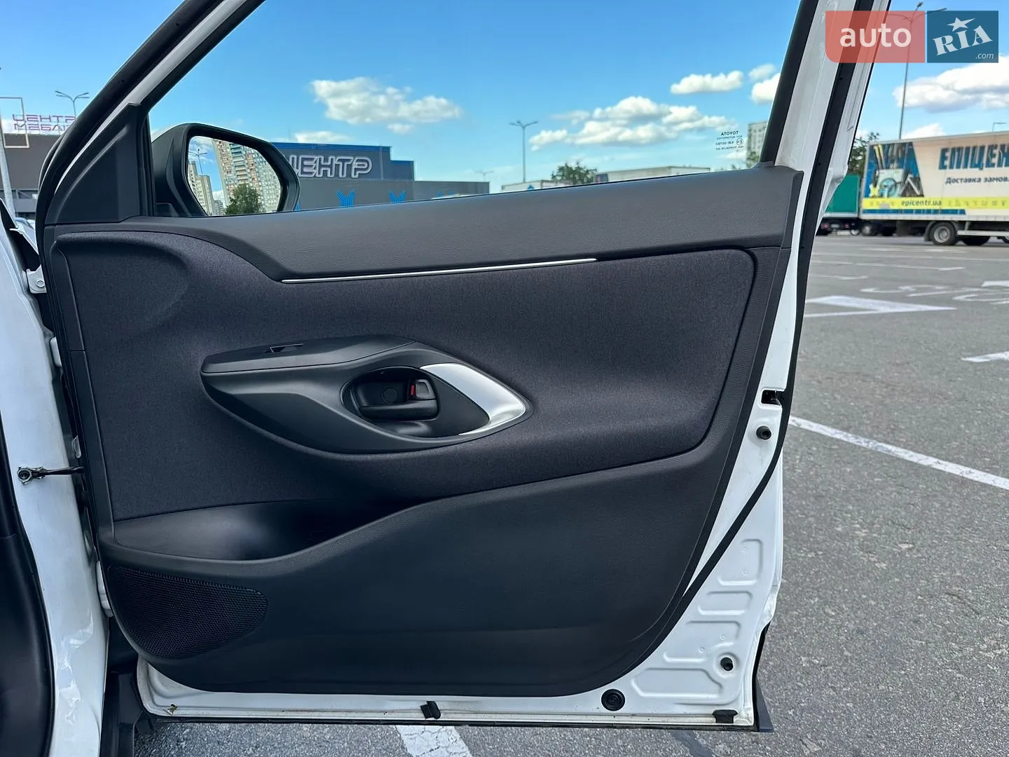2023 Toyota Yaris Cross - мініатюра 28