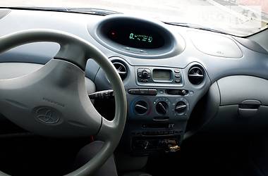 Хэтчбек Toyota Yaris 2001 в Дрогобыче