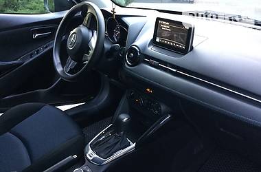 Седан Toyota Yaris 2017 в Полтаве