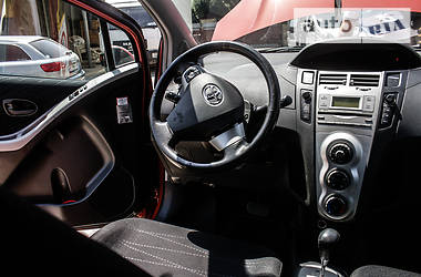 Хэтчбек Toyota Yaris 2006 в Львове