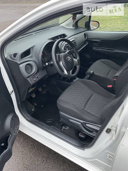 Хетчбек Toyota Yaris 2012 в Маневичах