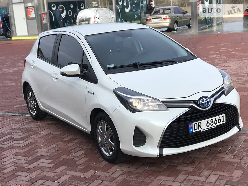 Хетчбек Toyota Yaris 2014 в Рівному