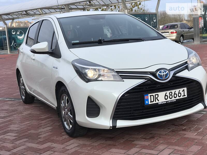 Хетчбек Toyota Yaris 2014 в Рівному