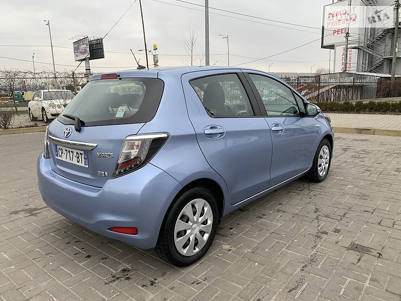 Хетчбек Toyota Yaris 2012 в Києві