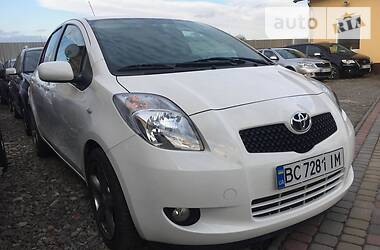 Хетчбек Toyota Yaris 2007 в 