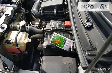 Хетчбек Toyota Yaris 2016 в 