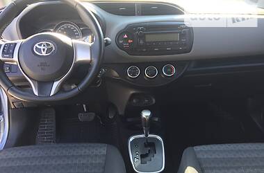Хетчбек Toyota Yaris 2016 в 