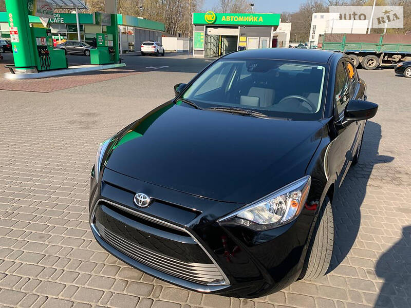 Седан Toyota Yaris 2018 в 