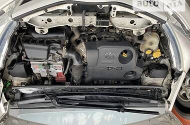 Хетчбек Toyota Yaris 2012 в 