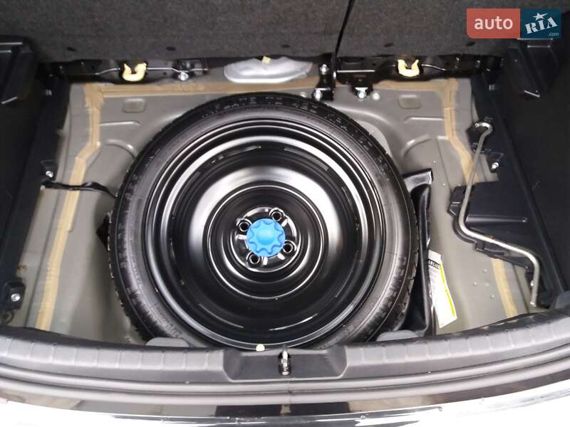 Хетчбек Toyota Yaris 2017 в Запоріжжі