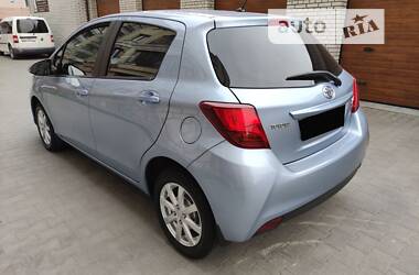 Хэтчбек Toyota Yaris 2015 в Хмельницком