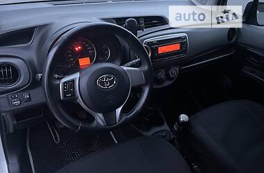 Хетчбек Toyota Yaris 2012 в 