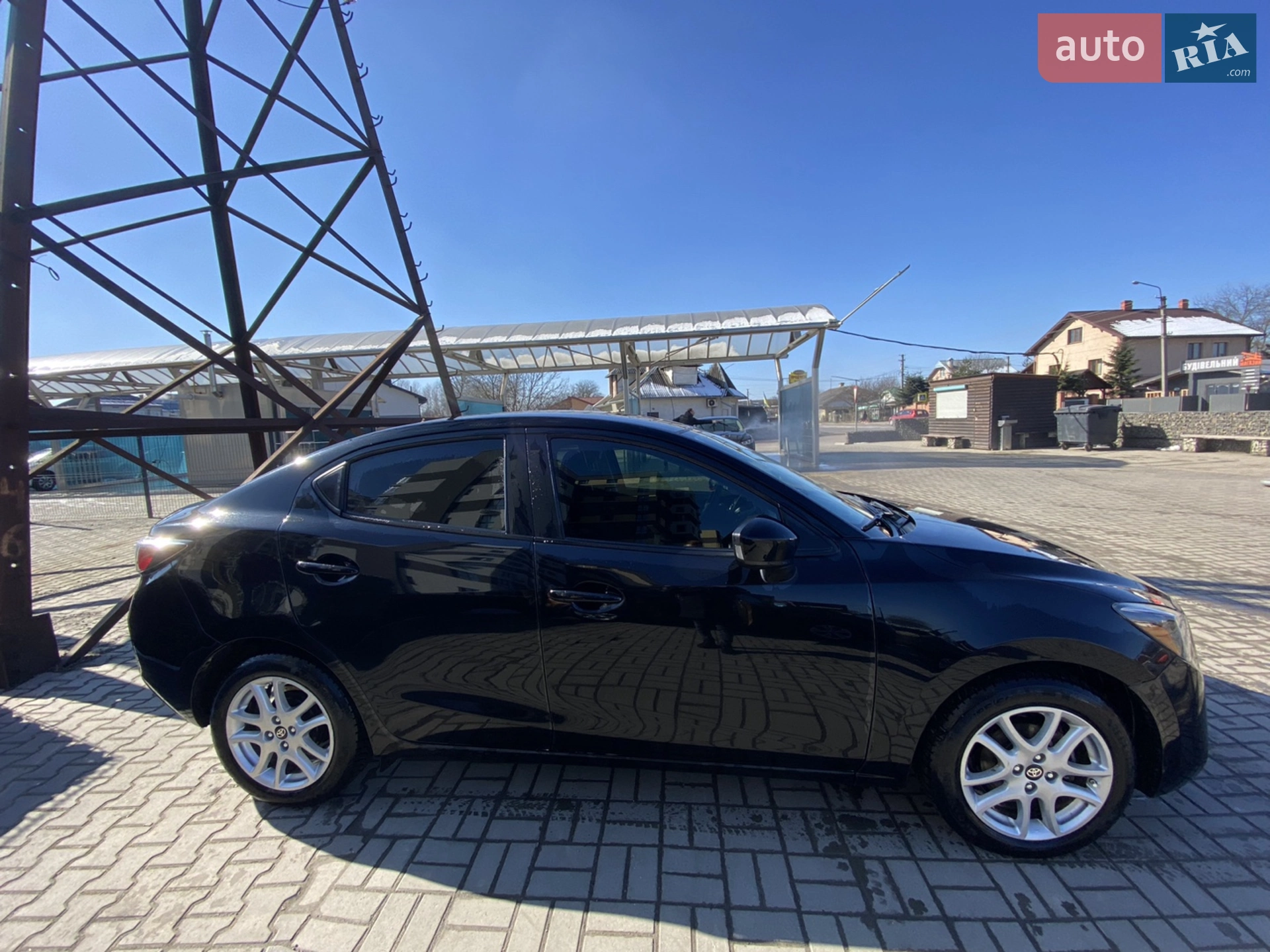 2017 Toyota Yaris - мініатюра 3