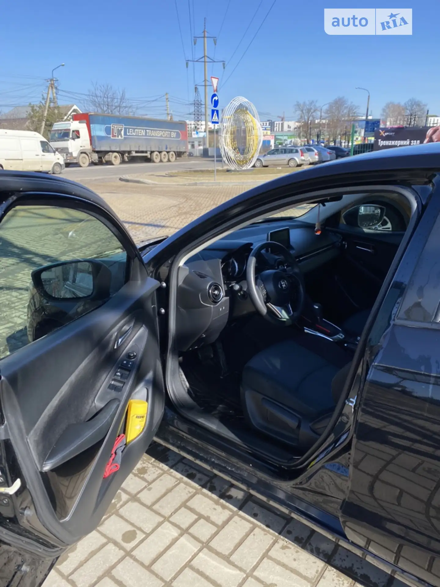 2017 Toyota Yaris - мініатюра 9