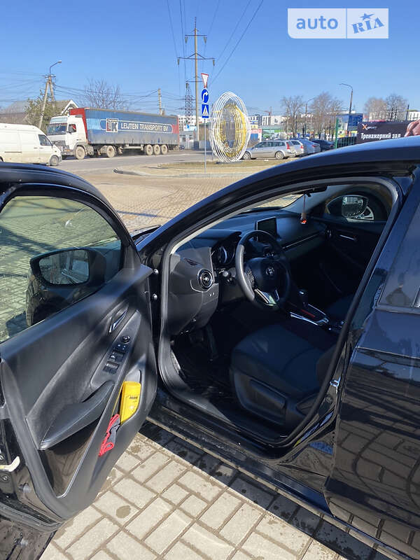 Седан Toyota Yaris 2017 в Ивано-Франковске фото 9 Седан Toyota Yaris 2017 в Ивано-Франковске
