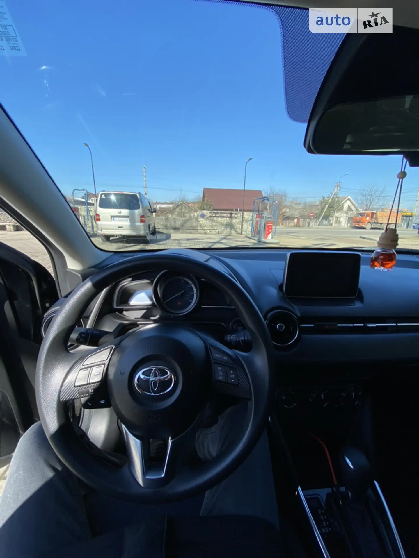 2017 Toyota Yaris - мініатюра 15