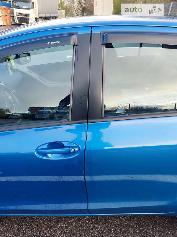 Хэтчбек Toyota Yaris 2006 в Днепре