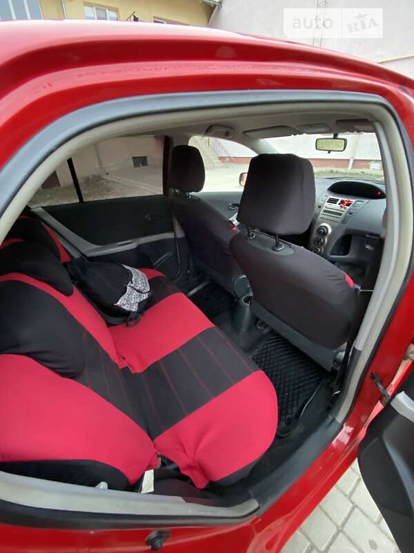 Хетчбек Toyota Yaris 2009 в Коломиї