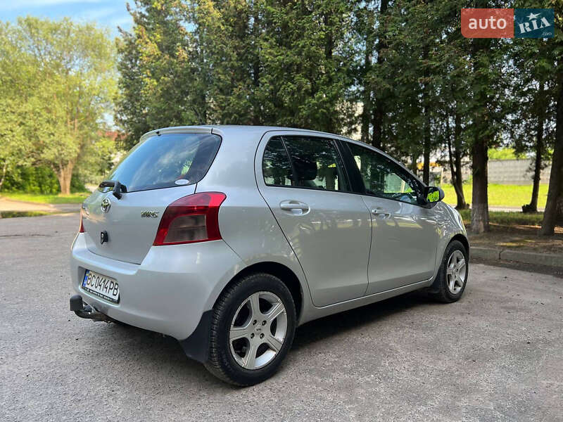 Хетчбек Toyota Yaris 2008 в Львові