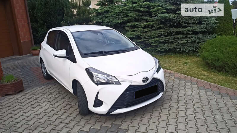 Хетчбек Toyota Yaris 2017 в Києві