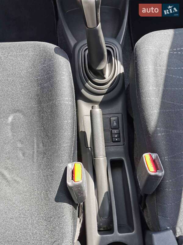 Хетчбек Toyota Yaris 2008 в Житомирі