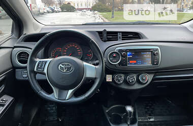 Хетчбек Toyota Yaris 2012 в Чернігові
