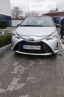 Хэтчбек Toyota Yaris 2015 в Одессе