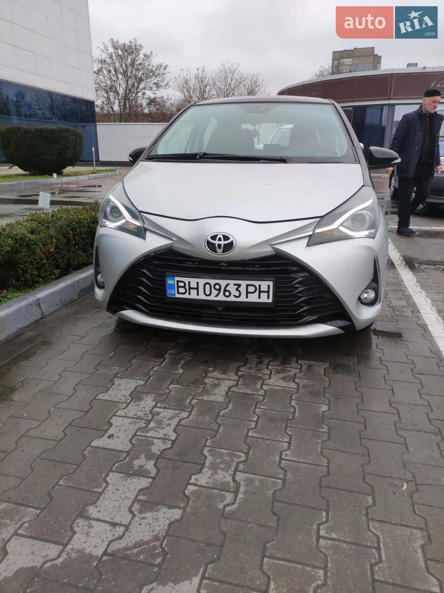 2015 Toyota Yaris - фото 1