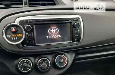 Хэтчбек Toyota Yaris 2012 в Стрые