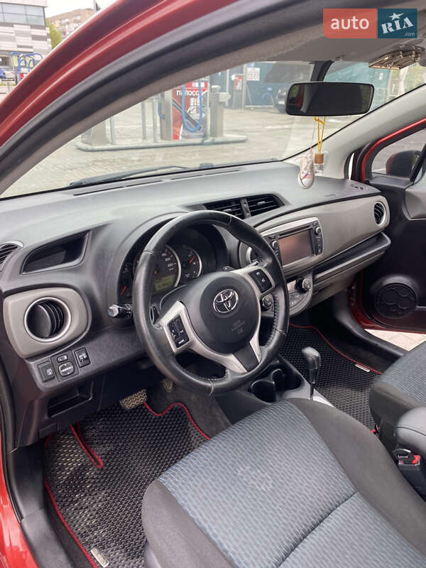Хэтчбек Toyota Yaris 2012 в Черкассах фото 13 Хэтчбек Toyota Yaris 2012 в Черкассах