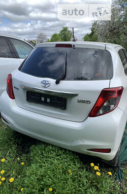 Хэтчбек Toyota Yaris 2013 в Березане