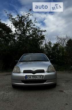 Хэтчбек Toyota Yaris 2002 в Днепре