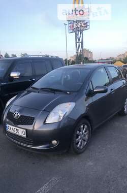 Хэтчбек Toyota Yaris 2008 в Львове