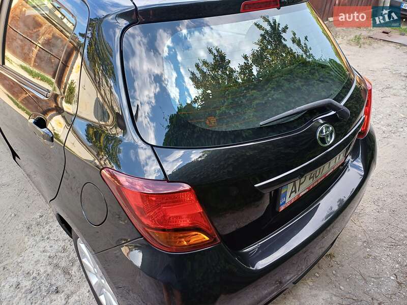 Хетчбек Toyota Yaris 2017 в Запоріжжі