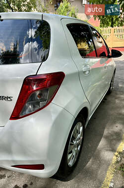 Хэтчбек Toyota Yaris 2013 в Львове