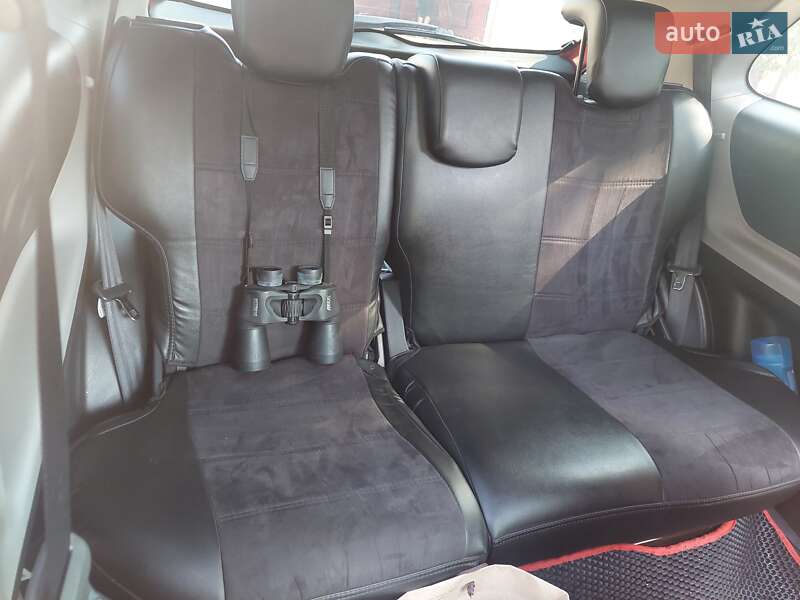 Хэтчбек Toyota Yaris 2007 в Глухове