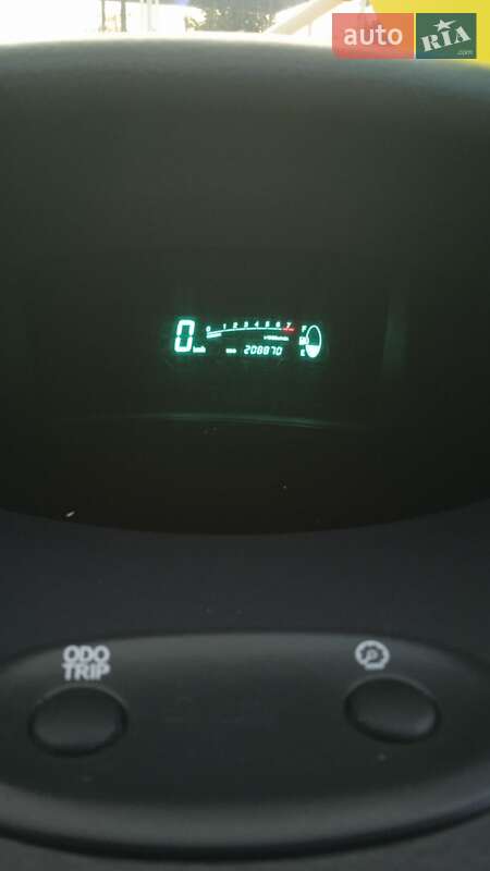 Хэтчбек Toyota Yaris 2000 в Виннице