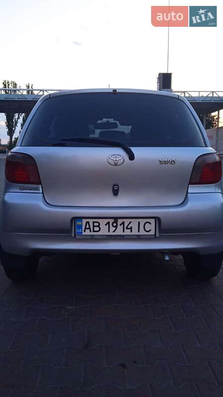 Хэтчбек Toyota Yaris 2000 в Виннице