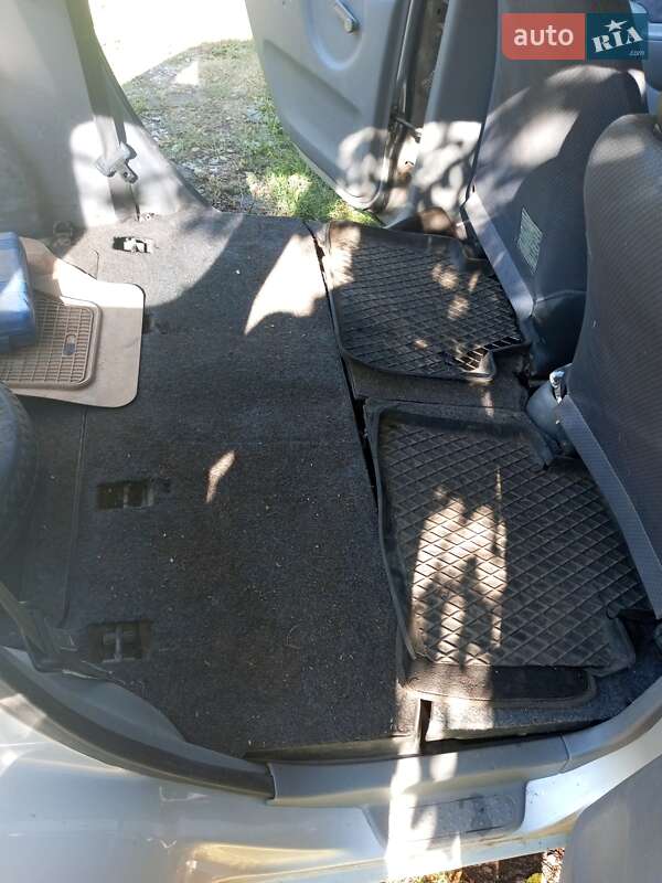 Хэтчбек Toyota Yaris 2000 в Чернигове